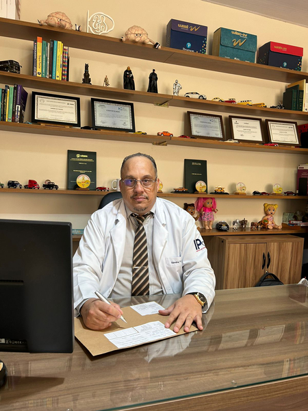 Foto da capa de Neuropsicólogo - Psicólogo Sandro de Toledo | Avaliação Neuropsicológica em Campo Grande MS e Região